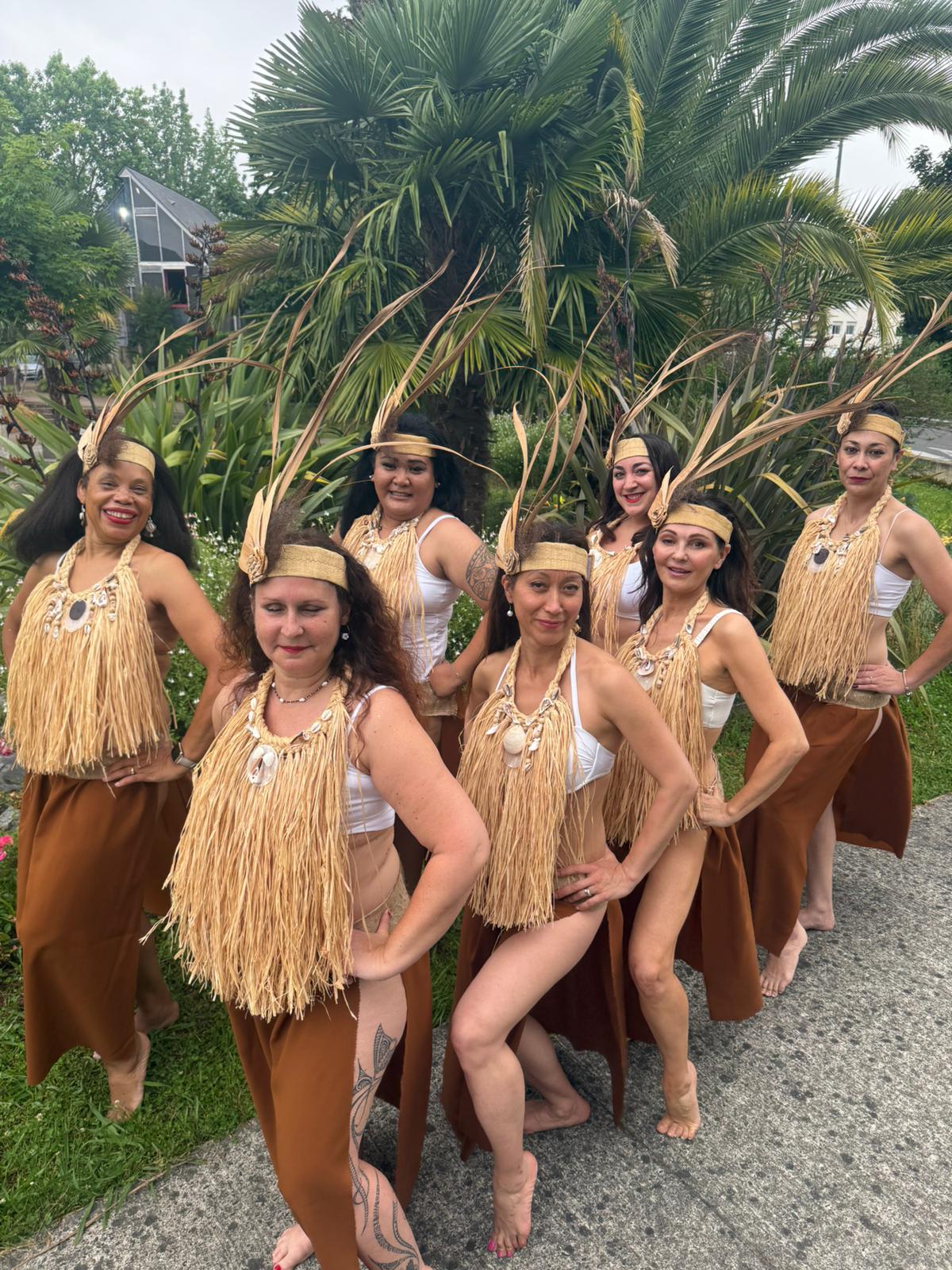 Hine Toa Troupe - Troupe