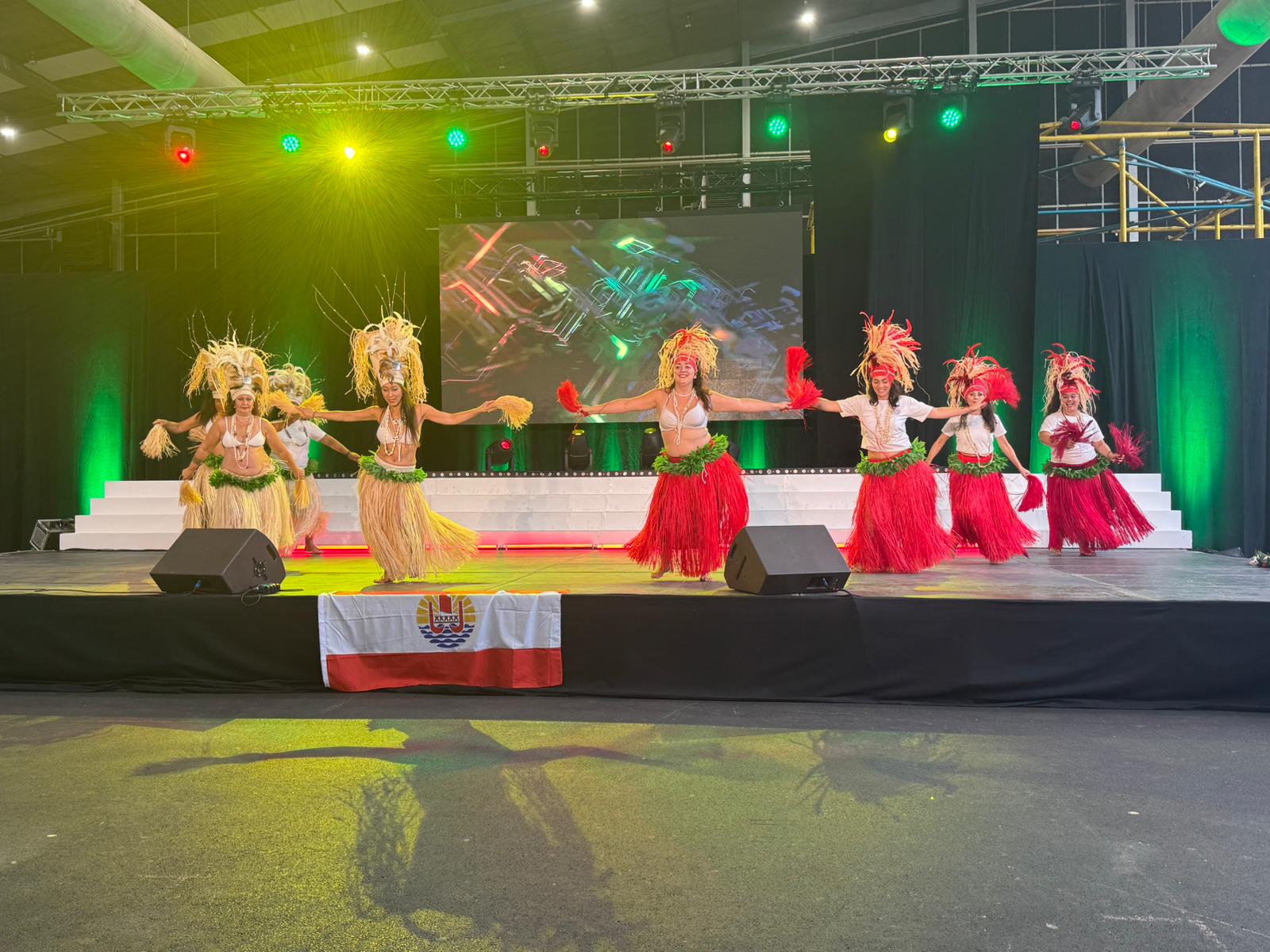 Hine Toa Troupe - Performance